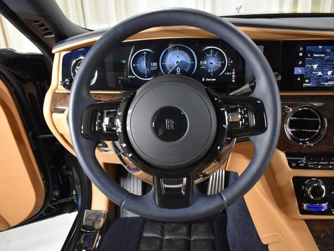 Certified 2025 Rolls-Royce Ghost AWD/4WD image 14