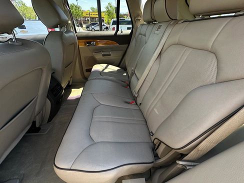 Used 2012 Lincoln MKX FWD image 9