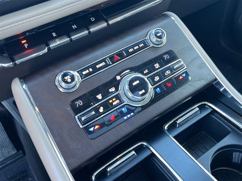 Used 2020 Lincoln Aviator Reserve w/ Equipment Group 201A image 21