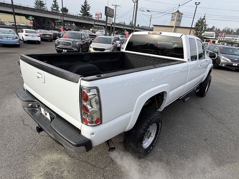 Used 2000 Chevrolet Silverado 2500 LT w/ Firm Ride Suspension Pkg image 8