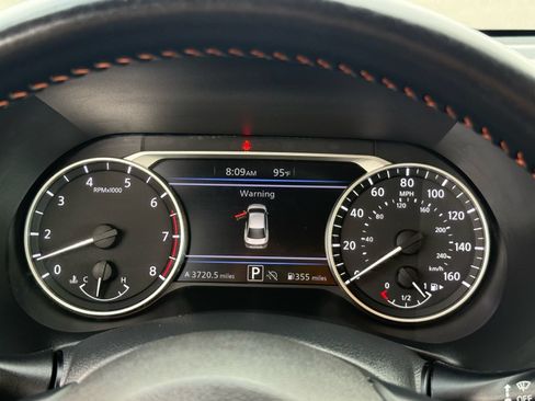 Used 2025 Nissan Sentra SR FWD image 18