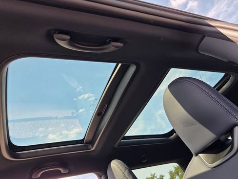 New 2026 MINI Cooper 2-Door Hardtop image 18