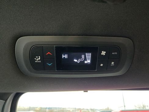 New 2026 Chrysler Pacifica Select FWD image 26
