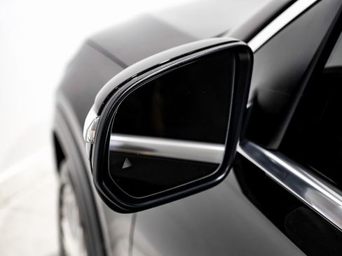 Used 2024 Mercedes-Benz Maybach GLS 600 4MATIC image 36