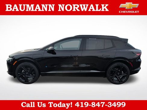 Used 2025 Chevrolet Equinox EV RS FWD image 4