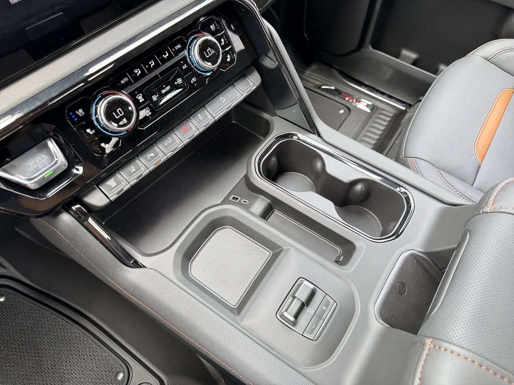 New 2026 GMC Sierra 2500 AT4 w/ LPO, Black Badging Package AWD/4WD image 7