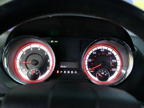 Used 2019 Dodge Grand Caravan SXT image 16