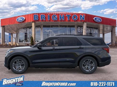 Used 2026 Ford Explorer Active w/ Active Comfort Package AWD/4WD image 2