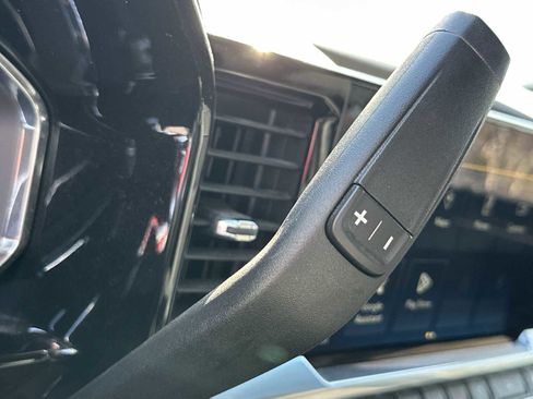 Used 2023 Chevrolet Silverado 1500 LT image 23