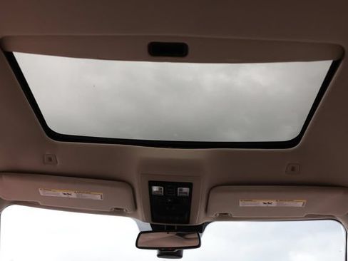 Used 2018 RAM 1500 Laramie AWD/4WD image 27