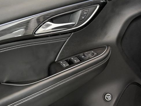 Used 2023 Buick Envision Preferred FWD image 10