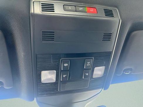 Used 2025 Volkswagen Jetta Sport FWD image 6