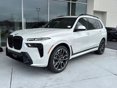 New 2026 BMW X7 xDrive40i w/ Executive Package image 2