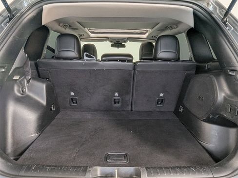 Used 2020 Jeep Cherokee Latitude Plus image 23