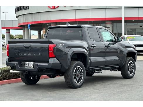 New 2025 Toyota Tacoma TRD Sport image 4