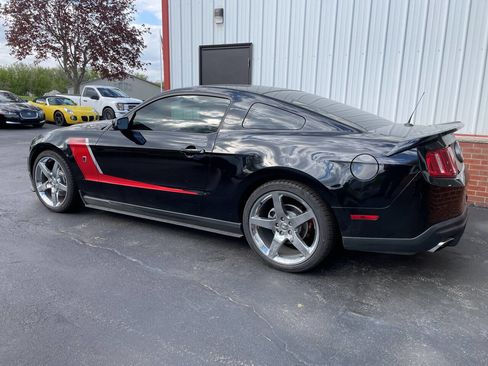 Used 2012 Ford Mustang GT Premium RWD image 2