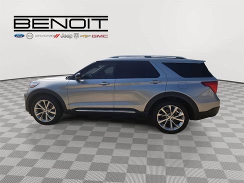 Used 2023 Ford Explorer Platinum w/ Technology Package AWD/4WD image 8