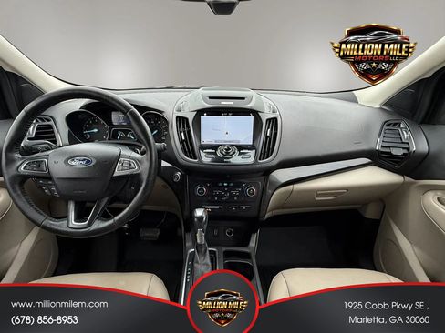 Used 2017 Ford Escape Titanium FWD image 3