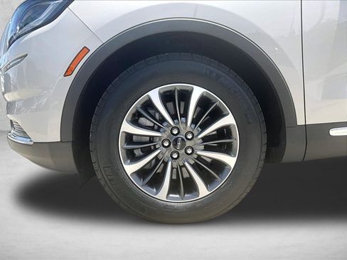 Used 2023 Lincoln Nautilus FWD image 10