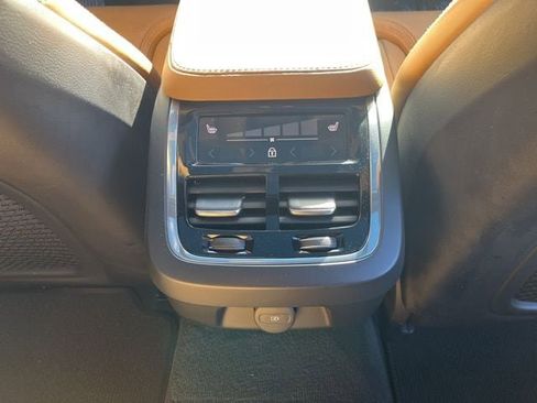 Certified 2025 Volvo V90 B6 Cross Country Ultra w/ Climate Package AWD/4WD image 16