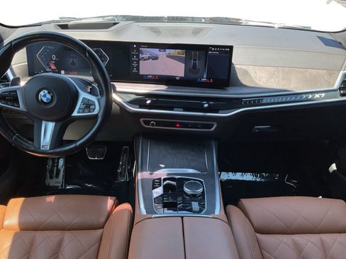 Used 2023 BMW X7 xDrive40i w/ M Sport Package AWD/4WD image 10