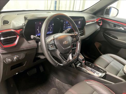 Used 2024 Chevrolet TrailBlazer RS w/ Driver Confidence Package image 8