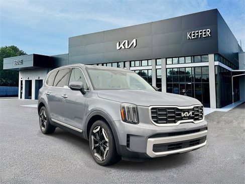 Certified 2025 Kia Telluride S image 2