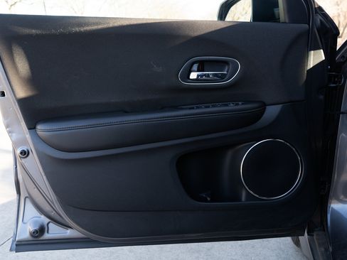 Used 2022 Honda HR-V EX image 39