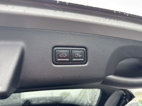 Used 2025 Kia Carnival SX Prestige FWD image 19