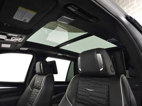 Used 2025 Cadillac Escalade V w/ LPO, Floor Liner Package AWD/4WD image 18