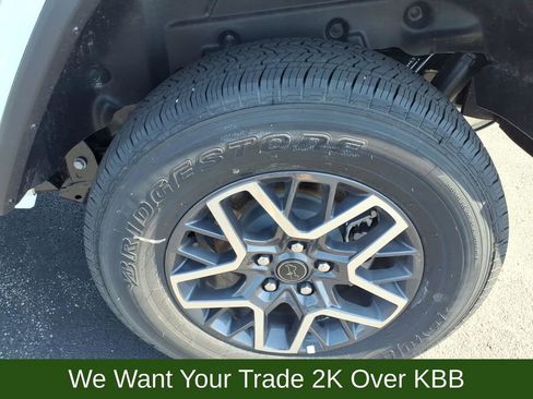 Used 2026 Jeep Wrangler Unlimited Sahara w/ Dual Top Group AWD/4WD image 15