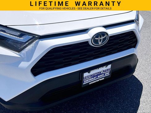 Used 2023 Toyota RAV4 XLE AWD/4WD image 31