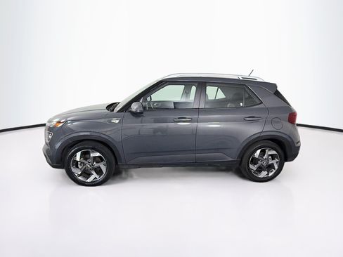 Used 2025 Hyundai Venue SEL FWD image 4