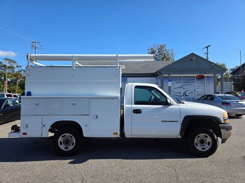 Used 2002 GMC Sierra 2500 2WD Regular Cab HD image 3