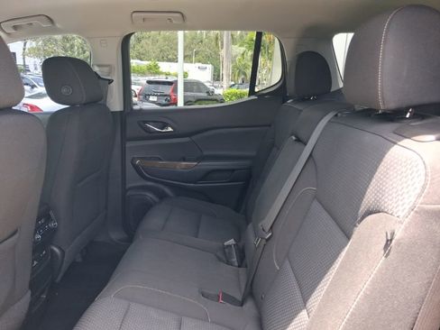 Used 2021 GMC Acadia SLE w/ Driver Convenience Package FWD image 7