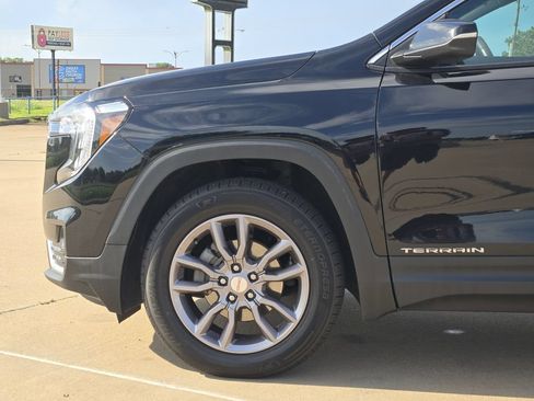 Used 2023 GMC Terrain SLT AWD/4WD image 28