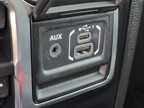 Used 2022 Jeep Gladiator Overland AWD/4WD image 30