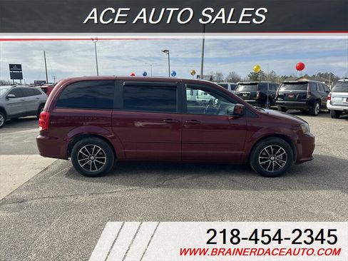 Used 2017 Dodge Grand Caravan SE FWD image 6