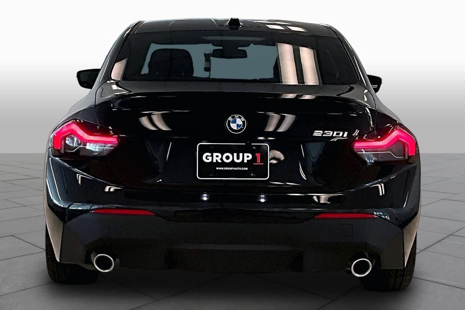 Used 2025 BMW 230i Coupe RWD image 4
