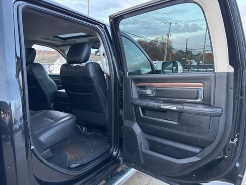 Used 2018 RAM 3500 Laramie image 43