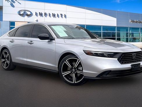 Used 2025 Honda Accord Sport image 12