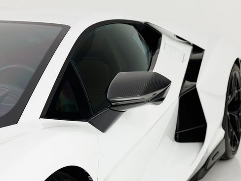 Used 2024 Lamborghini Revuelto AWD/4WD image 70