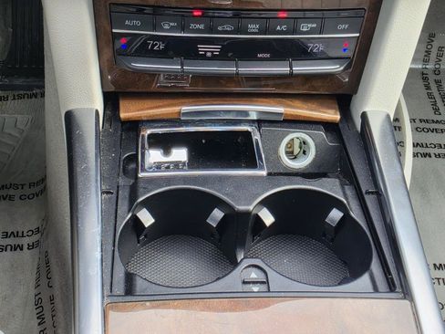 Used 2014 Mercedes-Benz E 350 4MATIC Sedan image 38