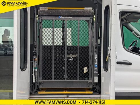Used 2020 Ford Transit 350 XL image 7