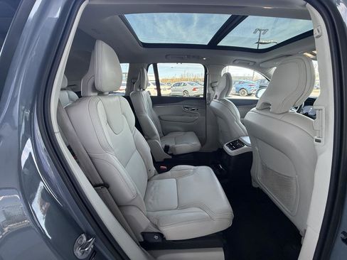 Used 2023 Volvo XC90 T8 Ultimate image 40