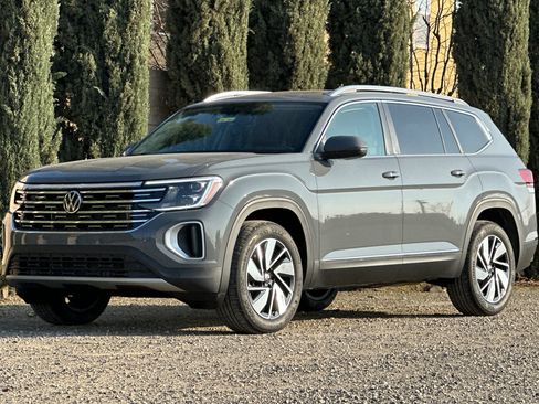New 2026 Volkswagen Atlas SEL image 8