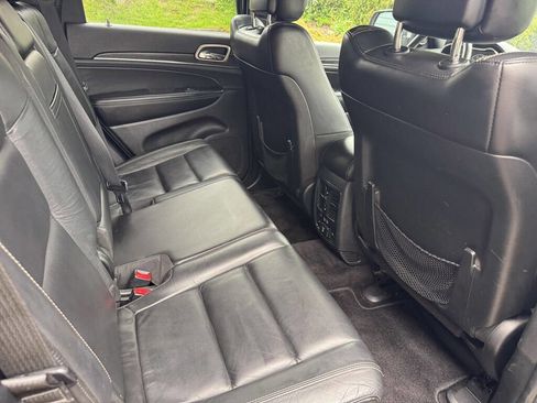 Used 2017 Jeep Grand Cherokee Limited AWD/4WD image 18
