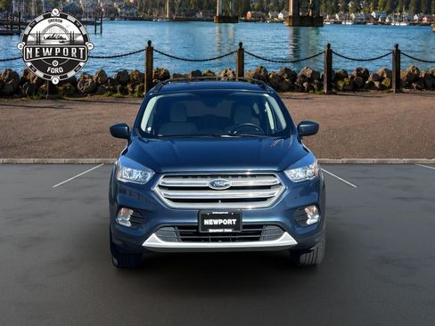 Used 2018 Ford Escape SE AWD/4WD image 2