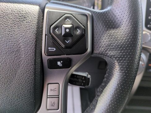 Used 2023 Toyota 4Runner SR5 AWD/4WD image 18