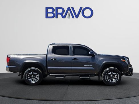 Used 2017 Toyota Tacoma TRD Off-Road w/ Tow Package RWD image 5